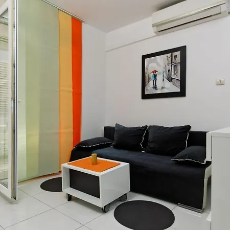 Apartment Sunny Side Up *